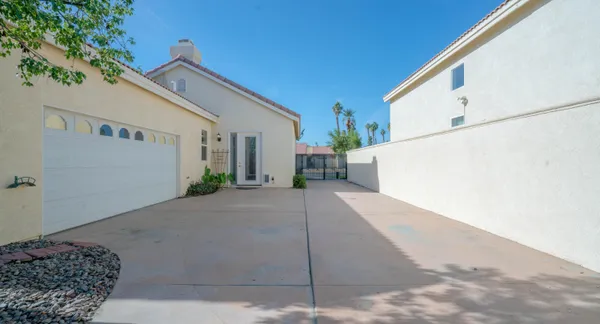 $2,975 | 49142 Barrymore Street, Indio, CA 92201