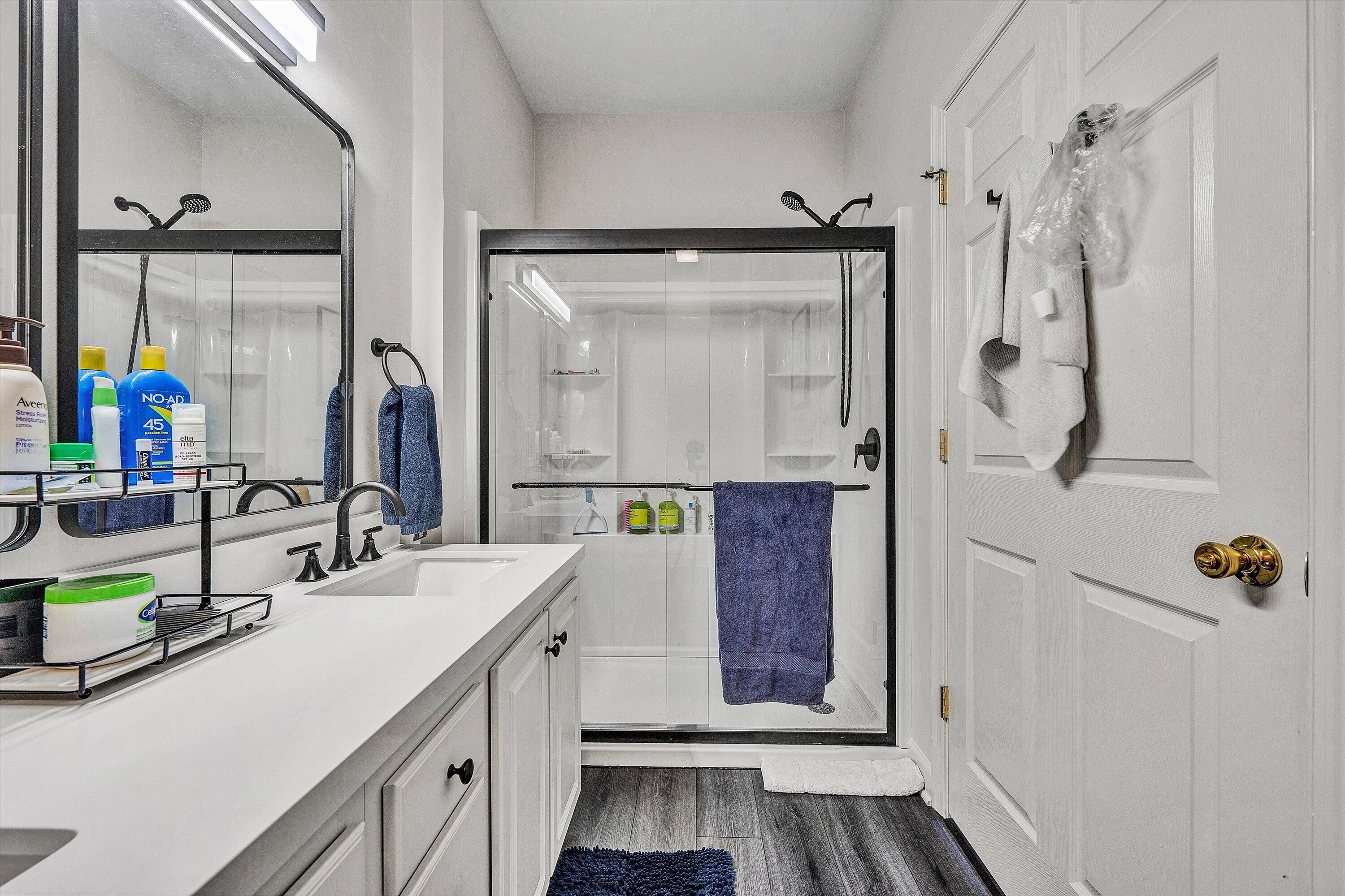 1137 Mariners Way, Unit 44 Huddleston, VA 24104 - Photo 34 of 50 28-DSC08830