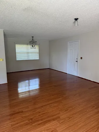 $1,600 | 1702 South Center Street, Perry, FL 32347