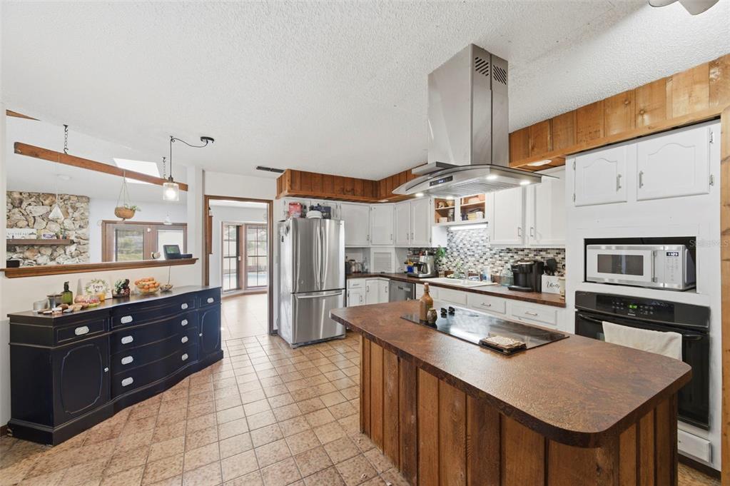 8390 Dunnellon Road Weeki Wachee, FL 34613 - Photo 15 of 30