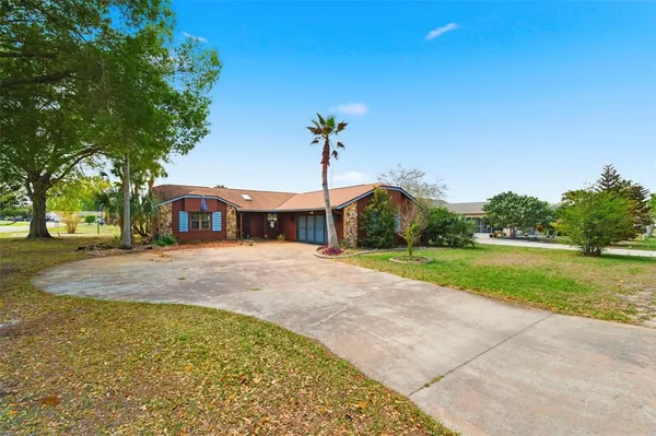 $320,000 | 8390 Dunnellon Road, Weeki Wachee, FL 34613