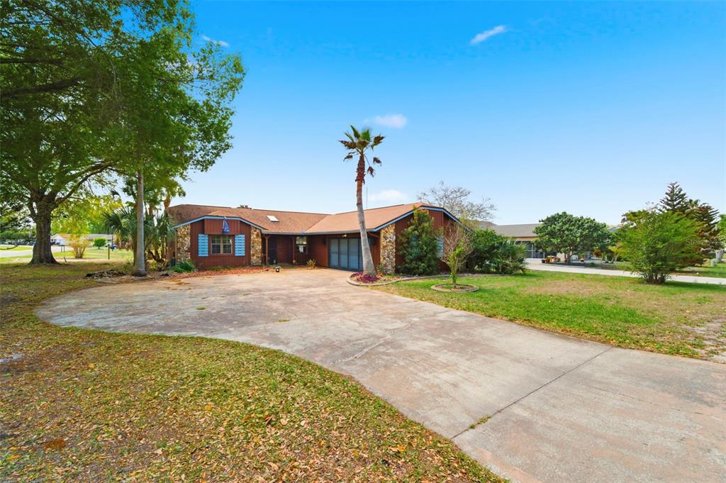 8390 Dunnellon Road Weeki Wachee, FL 34613 - Photo 3 of 30