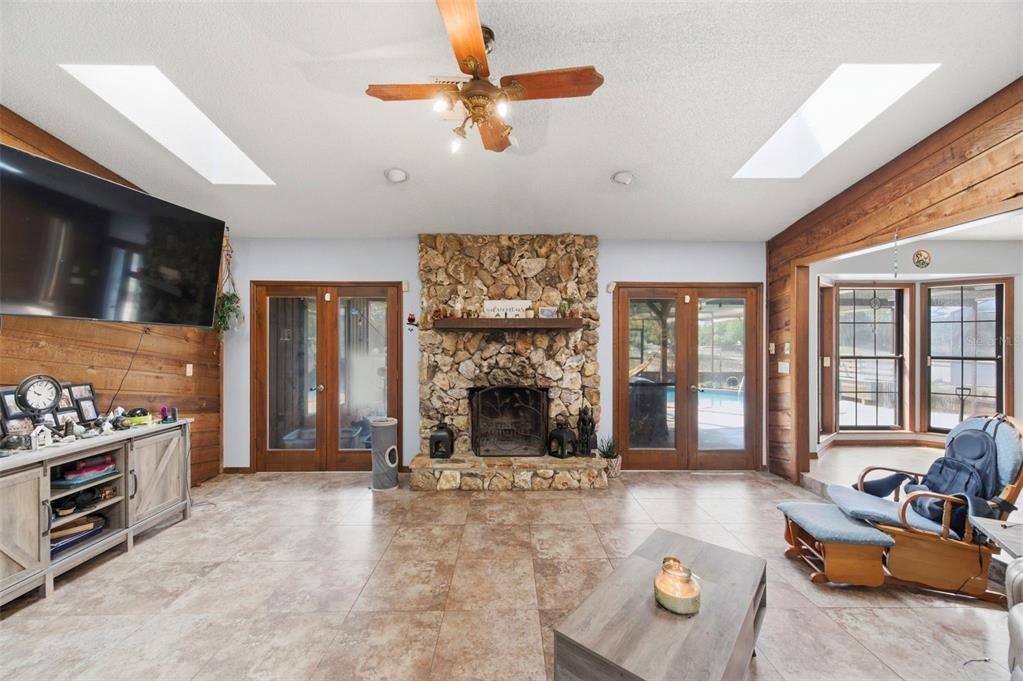 8390 Dunnellon Road Weeki Wachee, FL 34613 - Photo 6 of 30