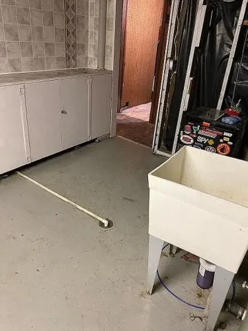 $130,000 | 614 East Tennyson Avenue, Pontiac, MI 48340