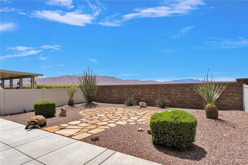 19459 Maple Creek Road Apple Valley, CA 92308 - Photo 33 of 51