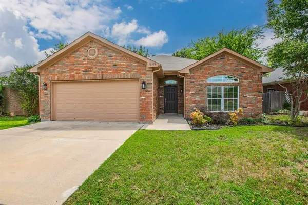 $289,900 | 10513 Fossil Hill Drive, Fort Worth, TX 76131