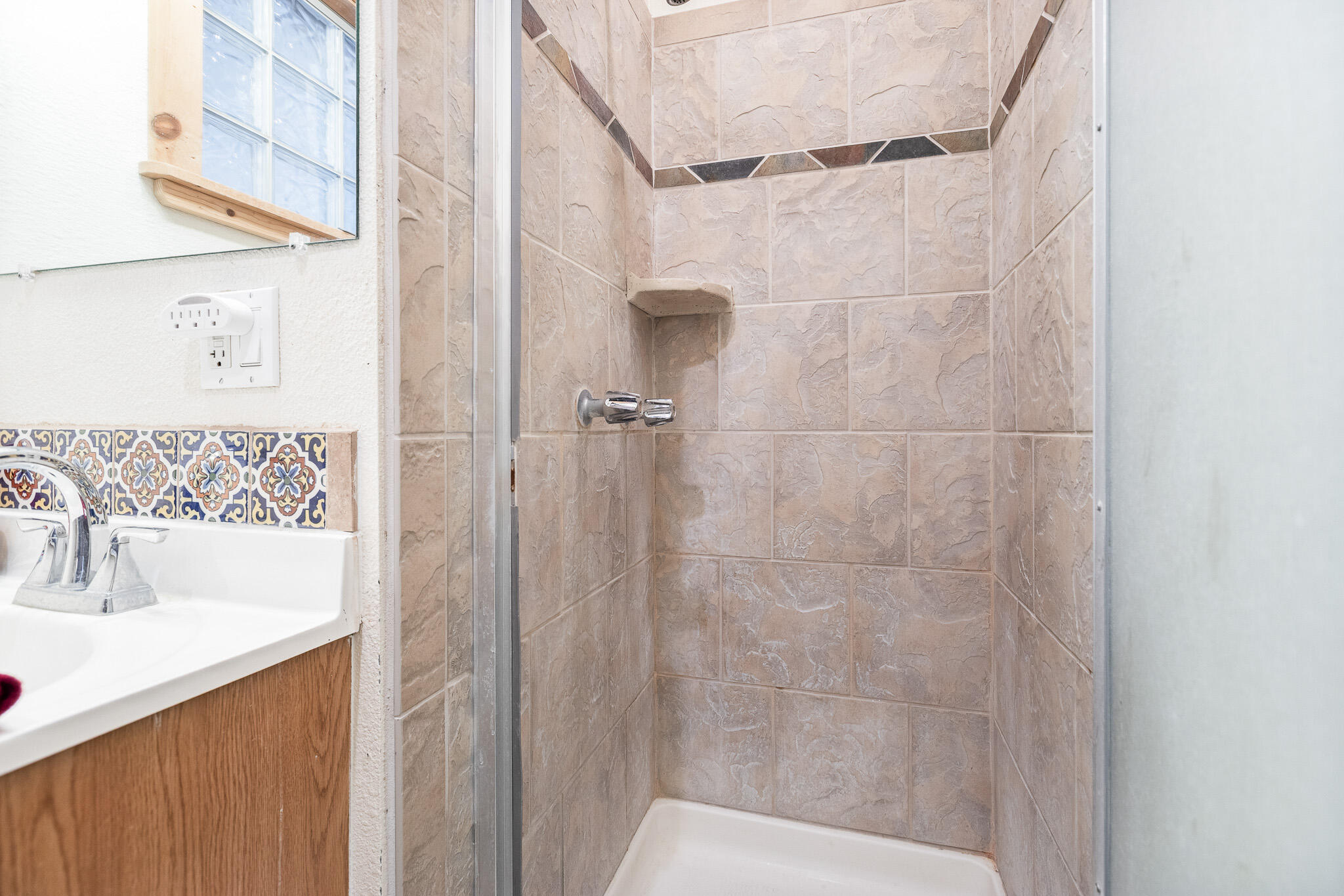 40826 Grouse Drive Three Rivers, CA 93271 - Photo 38 of 75 35 Primary Shower