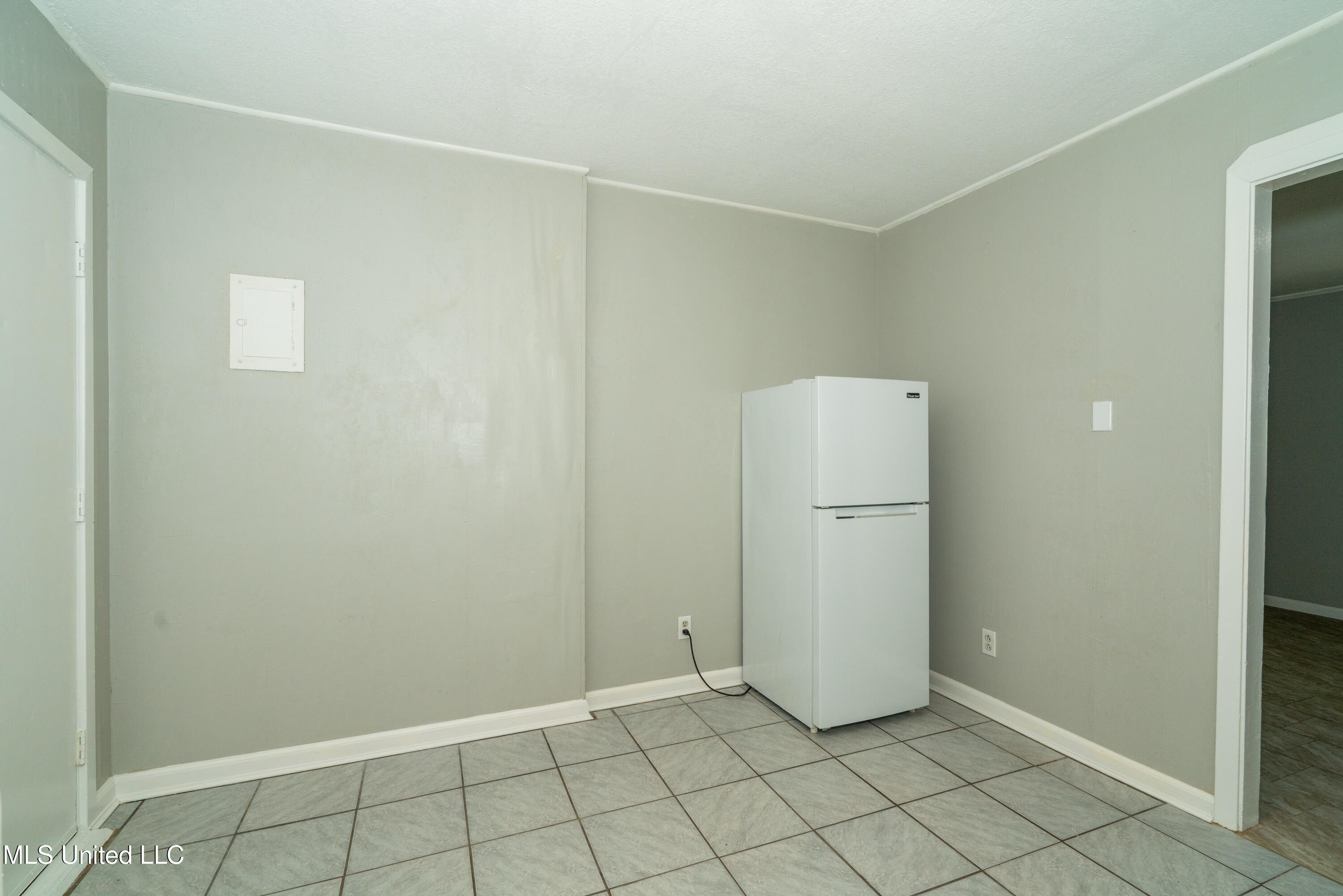 264 Alexander Road Long Beach, MS 39560 - Photo 5 of 9 2 Aladdin Dr-00166