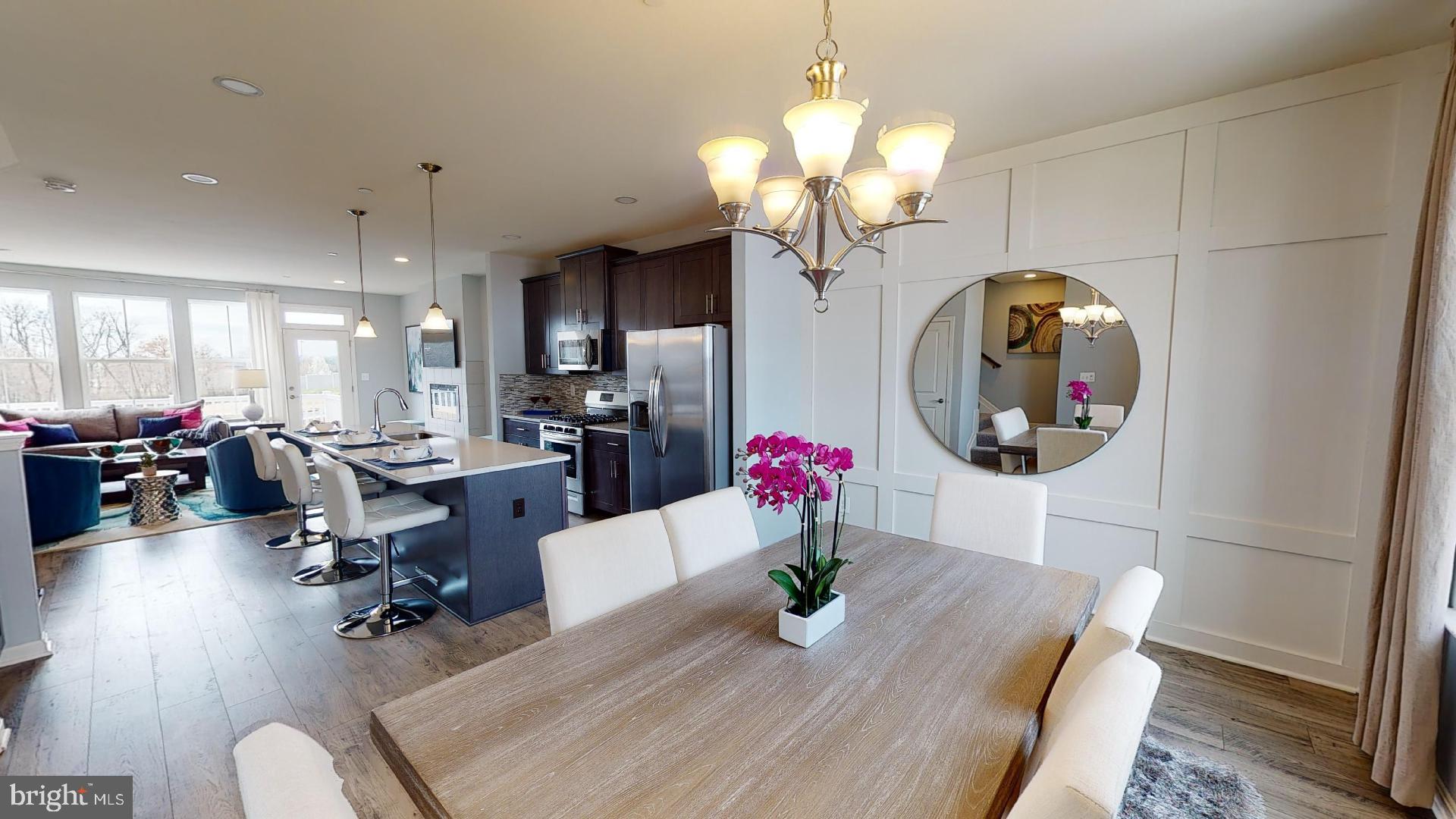PHOTOS ARE OF MODEL HOME AND FOR ILLUSTRATION ONLY