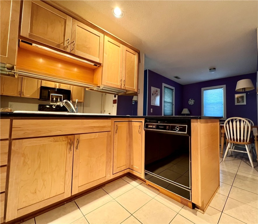 6 Captains Drive Westerly, RI 02891 - Photo 8 of 40