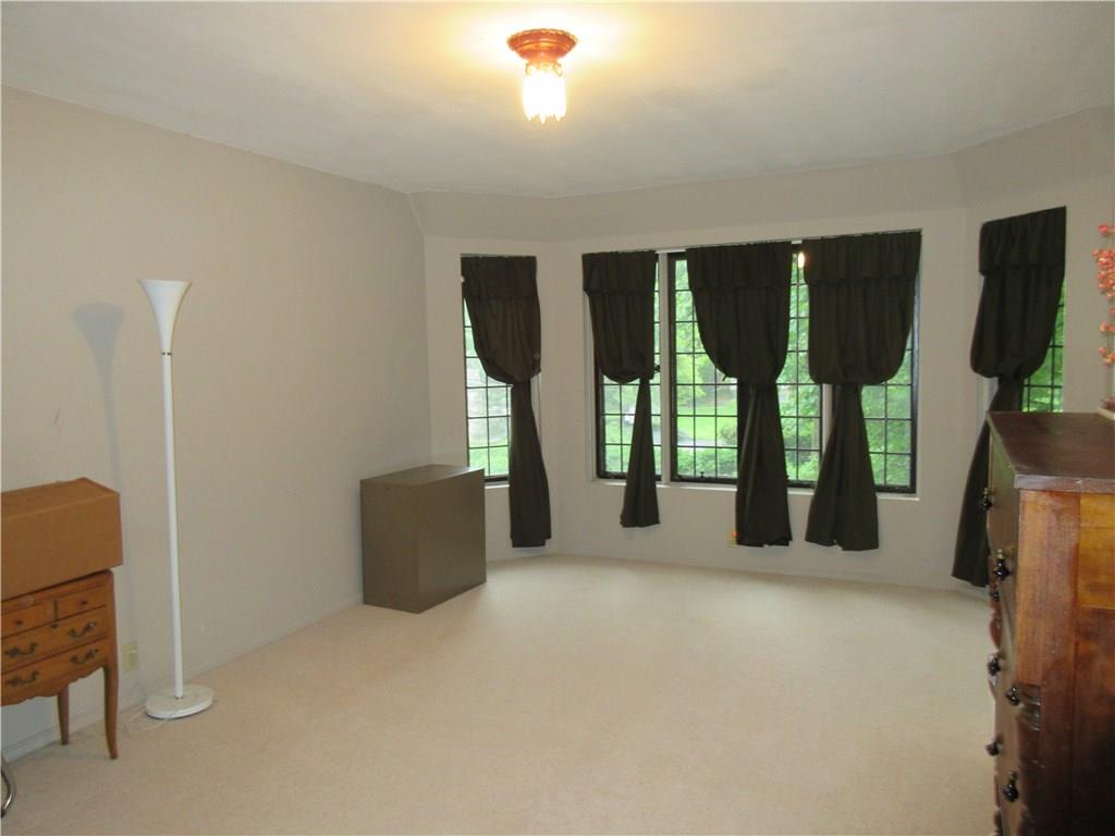 919 Spring Hill Road Shelbyville, IN 46176 - Photo 17 of 21 Gallery Image 17