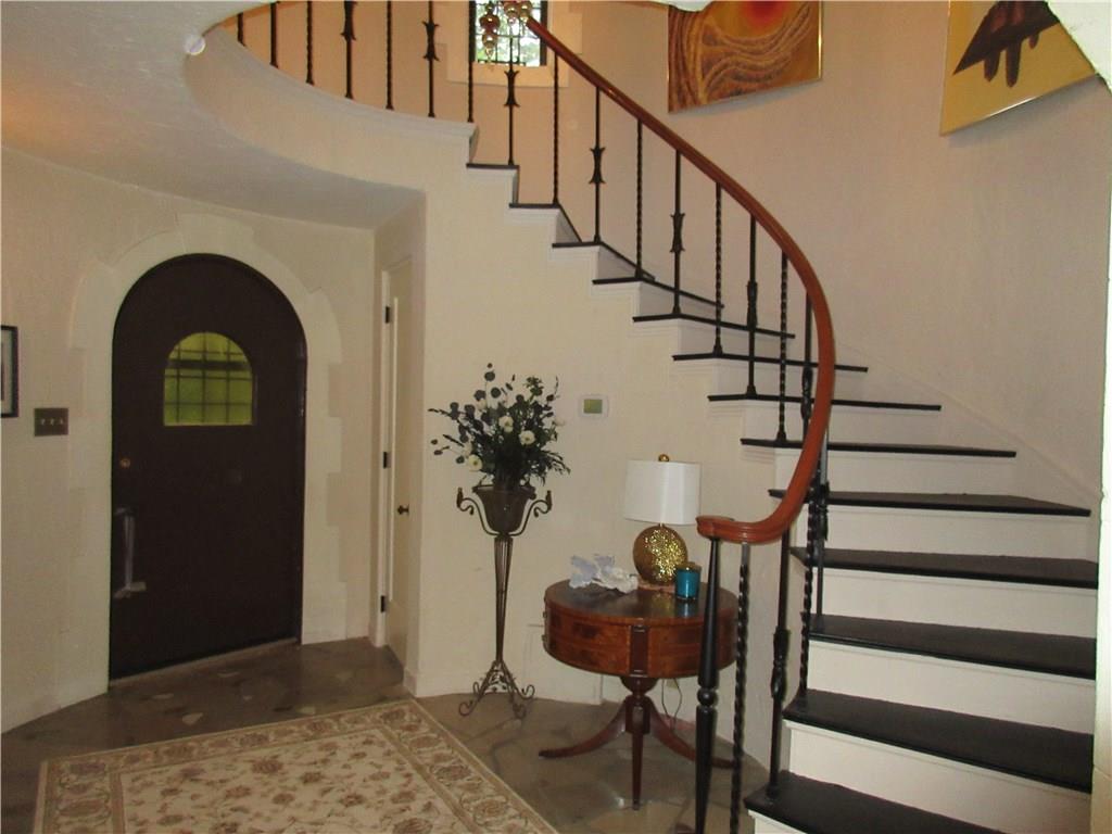 919 Spring Hill Road Shelbyville, IN 46176 - Photo 3 of 21 Gallery Image 3