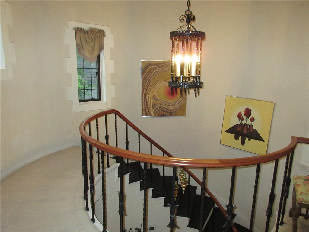 919 Spring Hill Road Shelbyville, IN 46176 - Photo 4 of 21 Gallery Image 4