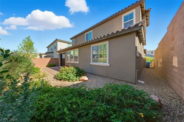 $2,750 | 5 Lilla Rosa Street, Henderson, NV 89011