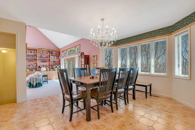 $545,000 | 119 Wedge Court, East Stroudsburg, PA 18302