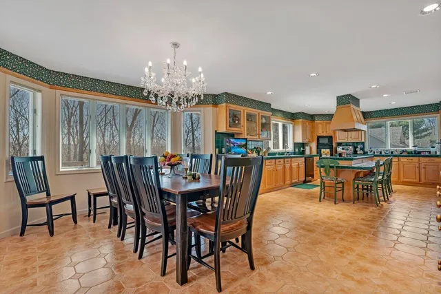 $545,000 | 119 Wedge Court, East Stroudsburg, PA 18302