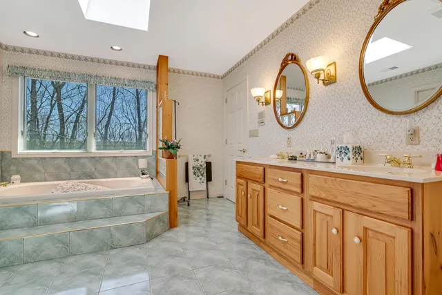 $545,000 | 119 Wedge Court, East Stroudsburg, PA 18302