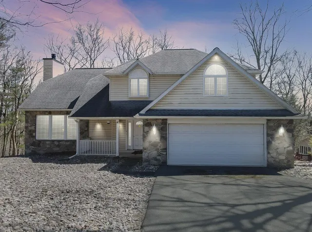 $545,000 | 119 Wedge Court, East Stroudsburg, PA 18302