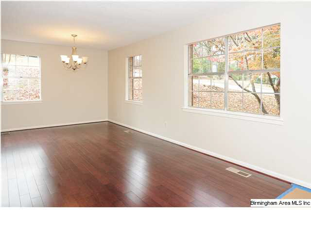 304 Fran Drive Alabaster, AL 35007 - Photo 4 of 31