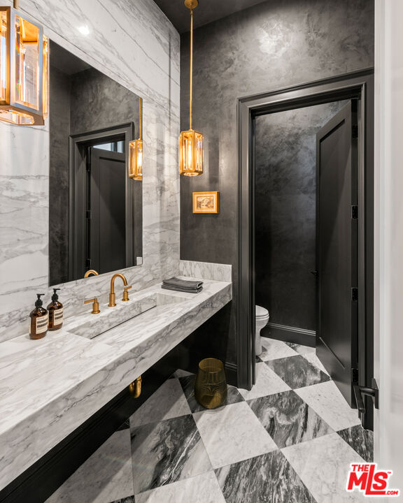 4421 Haskell Avenue Encino, CA 91436 - Photo 20 of 40