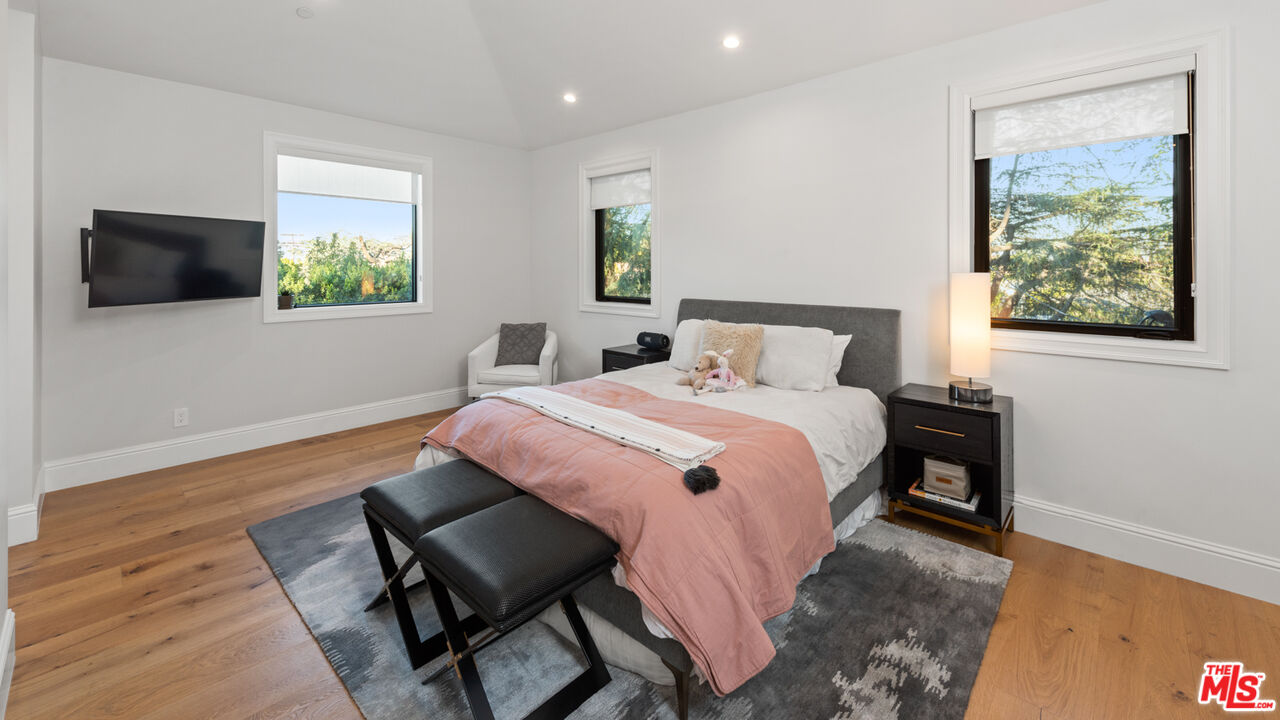 4421 Haskell Avenue Encino, CA 91436 - Photo 33 of 40