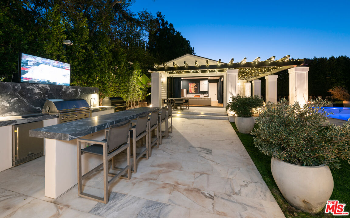 4421 Haskell Avenue Encino, CA 91436 - Photo 37 of 40