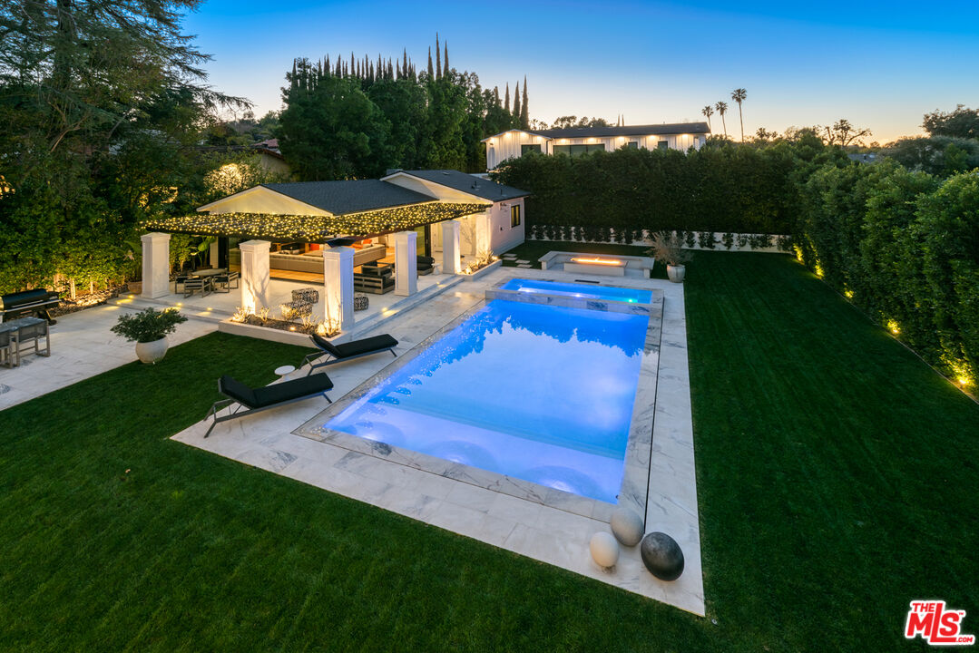 4421 Haskell Avenue Encino, CA 91436 - Photo 4 of 40