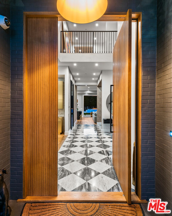 4421 Haskell Avenue Encino, CA 91436 - Photo 5 of 40