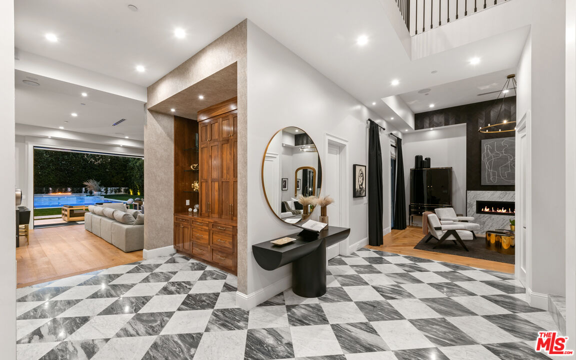 4421 Haskell Avenue Encino, CA 91436 - Photo 7 of 40