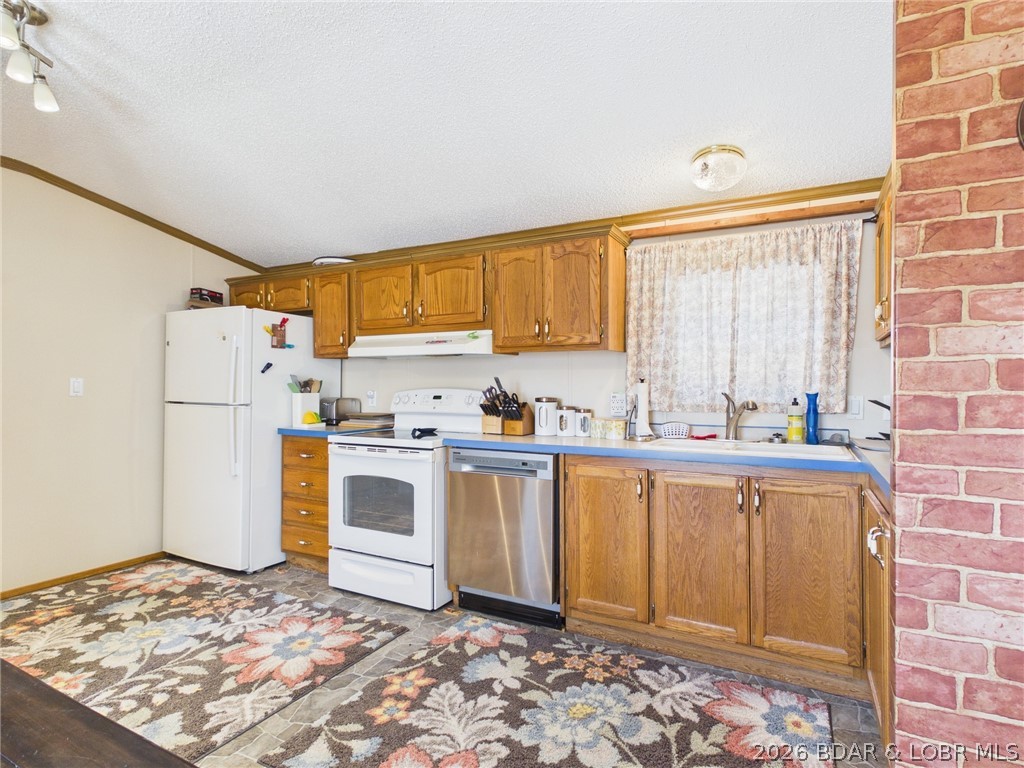 31674 Aspen Road Stover, MO 65078 - Photo 2 of 58