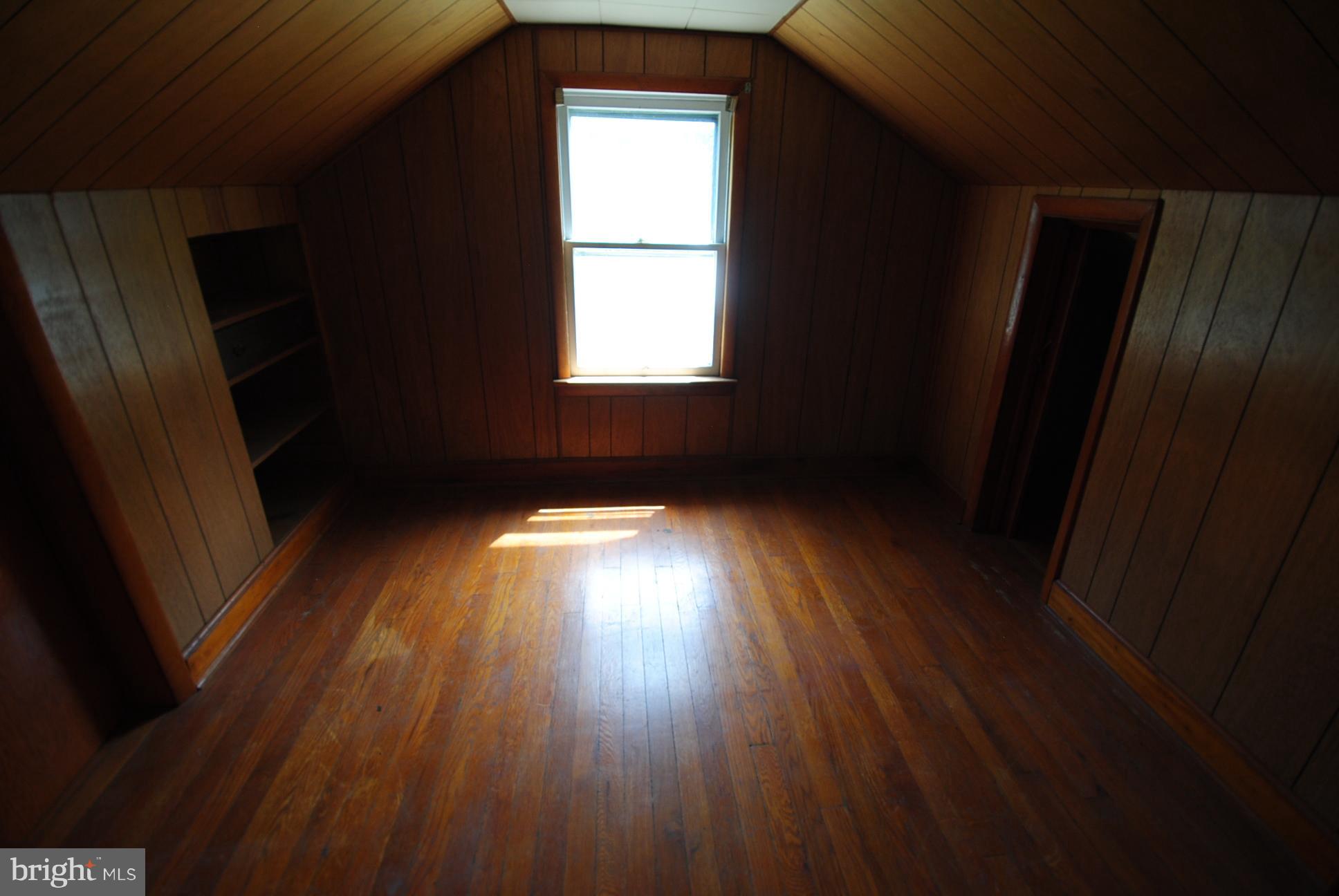 210 Bufflick Road Winchester, VA 22602 - Photo 19 of 27 Attic