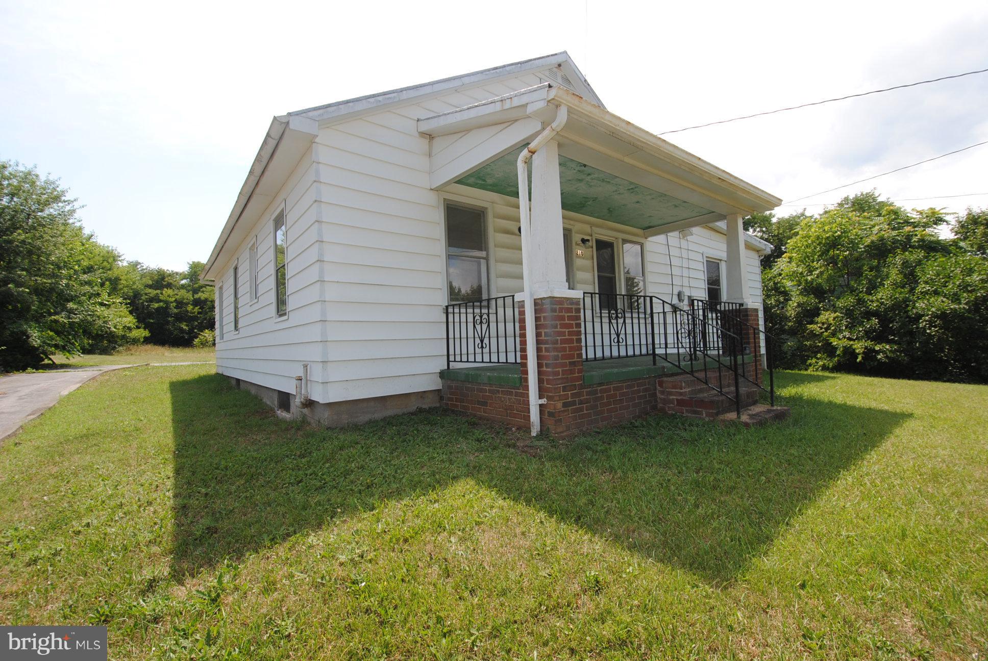 210 Bufflick Road Winchester, VA 22602 - Photo 3 of 27 Exterior (Front)