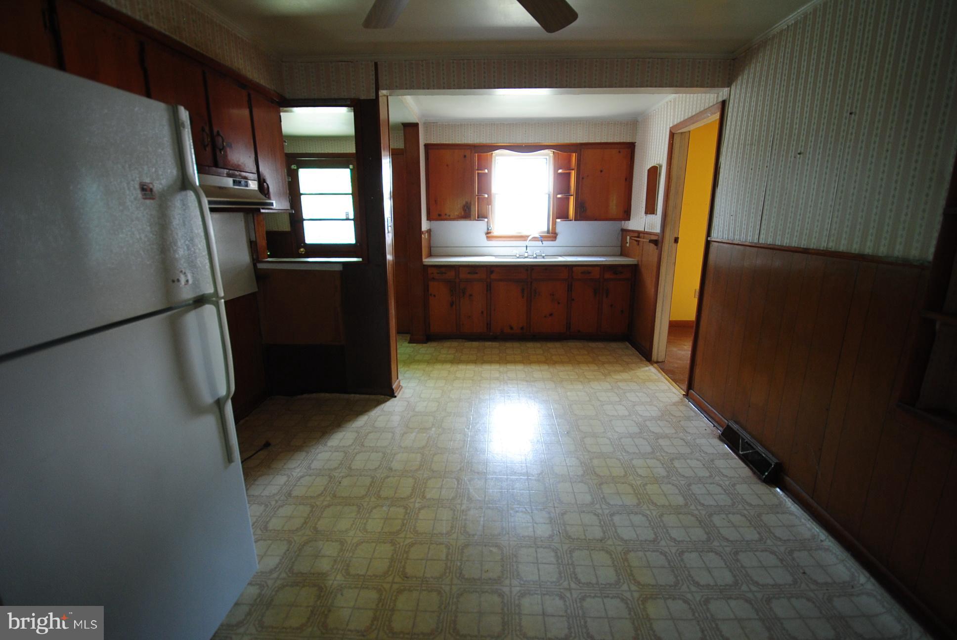 210 Bufflick Road Winchester, VA 22602 - Photo 6 of 27 Kitchen