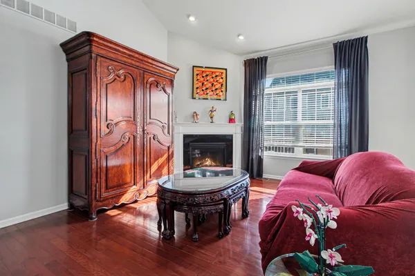 $539,900 | 5608 Gallery Park Drive, Ann Arbor, MI 48103