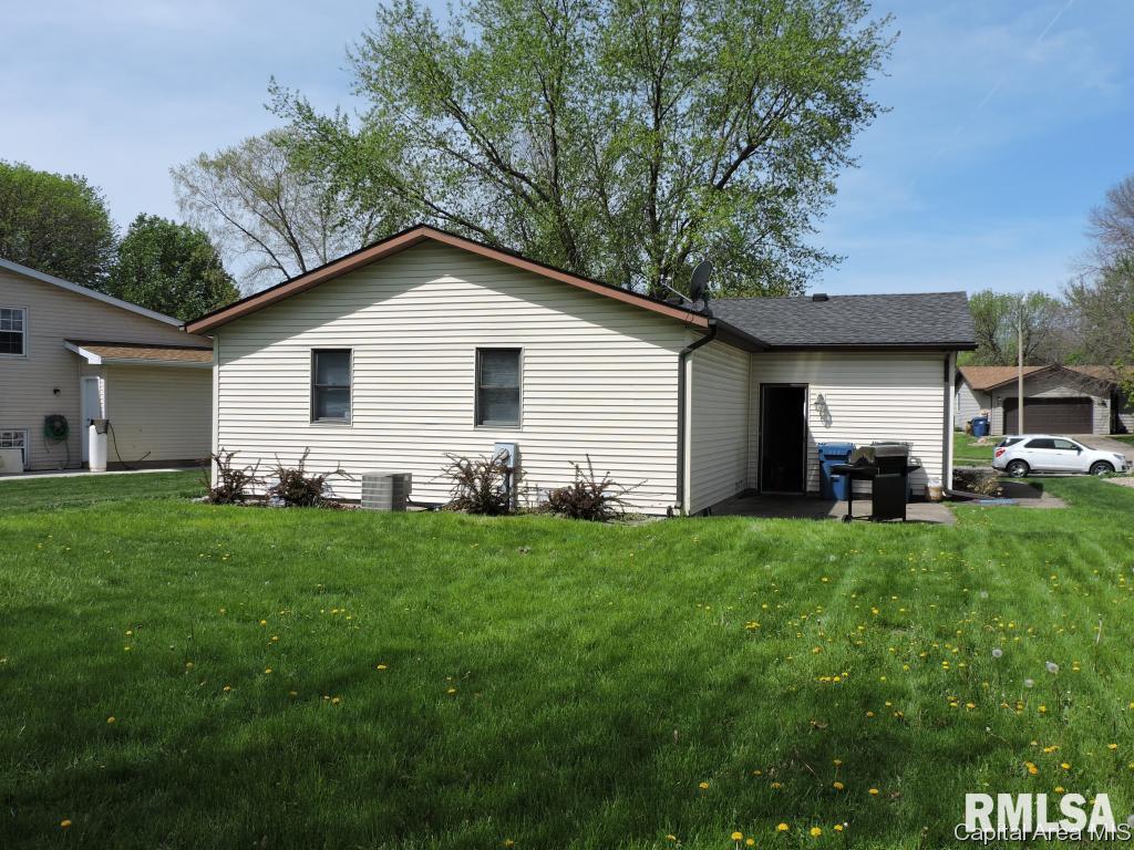 2908 Ontario Drive Springfield, IL 62707 - Photo 3 of 18 Gallery Image 3