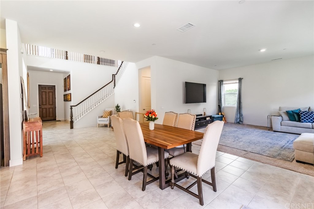 19047 Bension Drive Saugus, CA 91350 - Photo 21 of 72