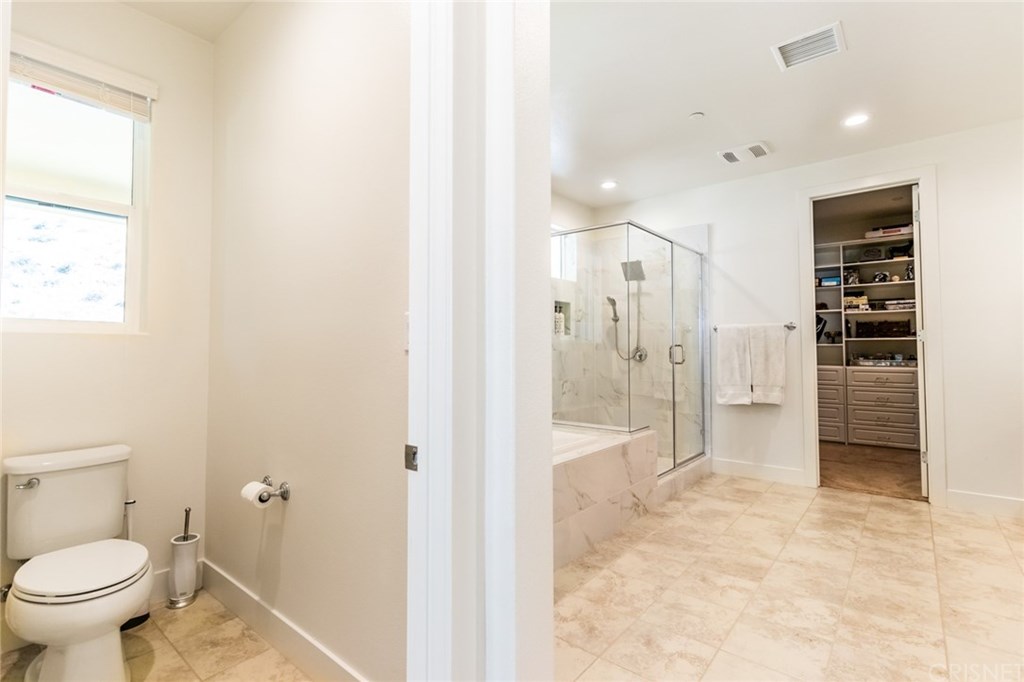 19047 Bension Drive Saugus, CA 91350 - Photo 27 of 72