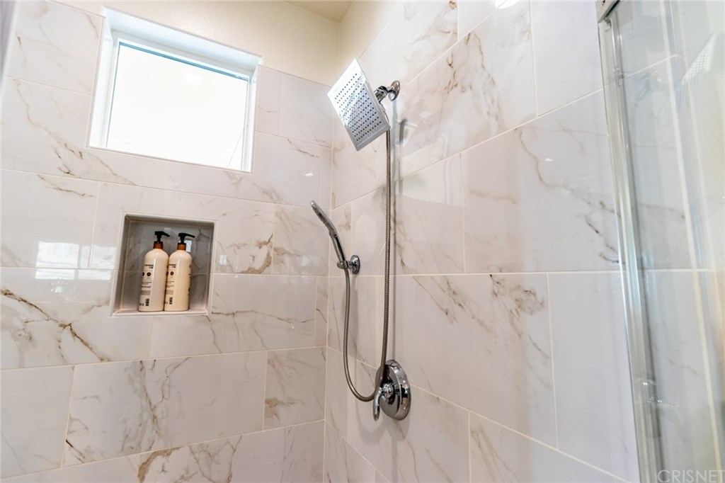 19047 Bension Drive Saugus, CA 91350 - Photo 31 of 72