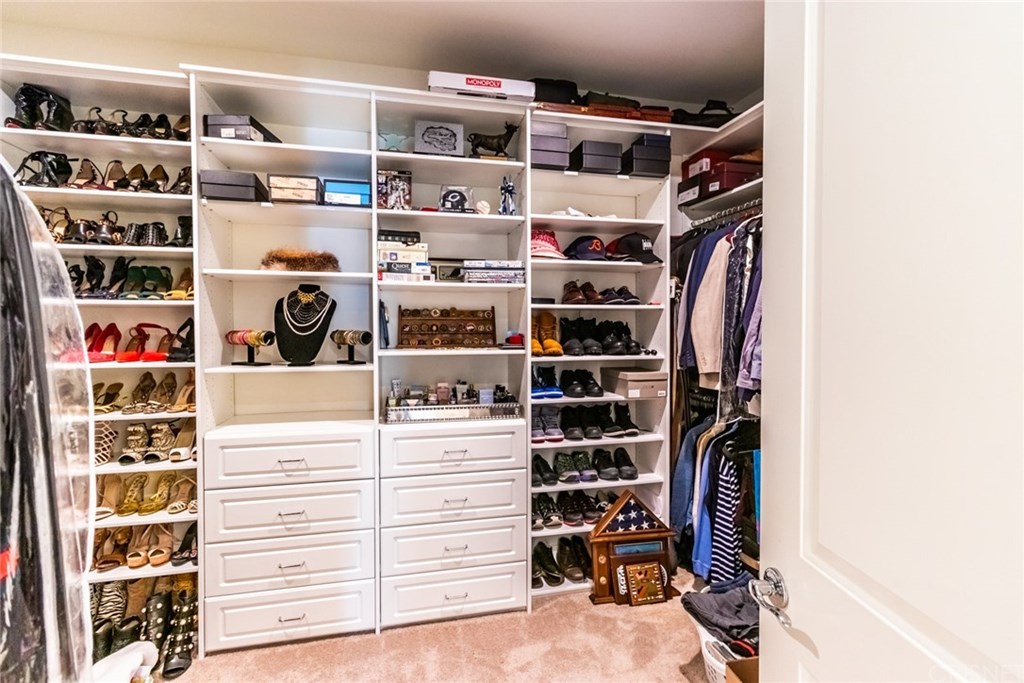 19047 Bension Drive Saugus, CA 91350 - Photo 32 of 72