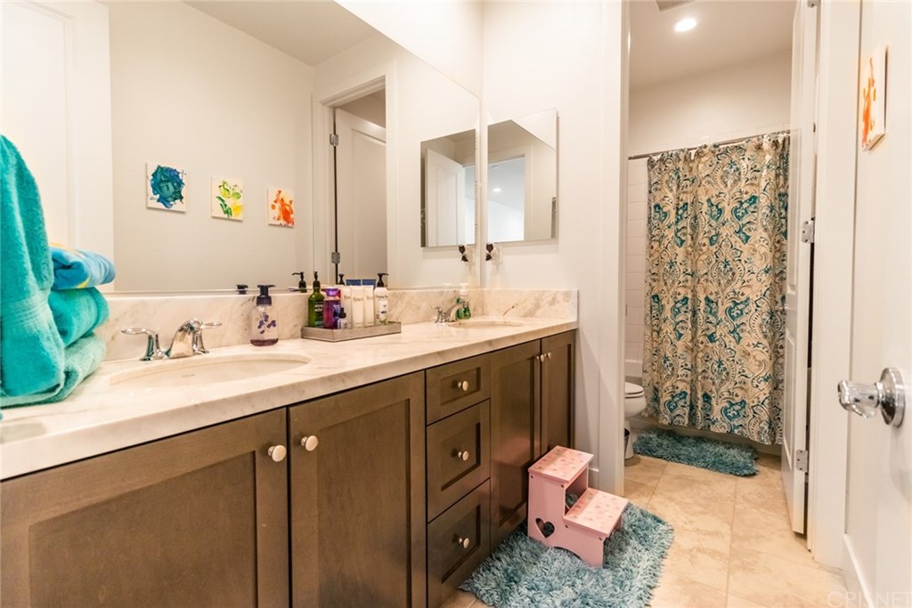 19047 Bension Drive Saugus, CA 91350 - Photo 49 of 72