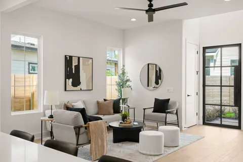 $737,500 | 601 Vermont Road, Unit 2, Austin, TX 78702