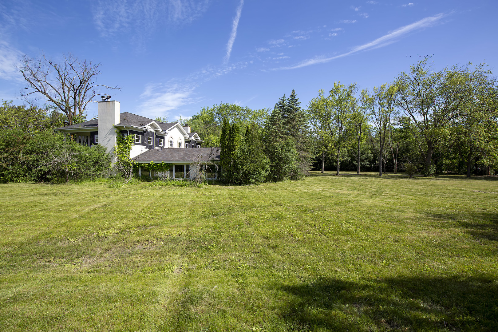 3000 Telegraph Road Bannockburn, IL 60015 - Photo 5 of 18 a house view with a outdoor space