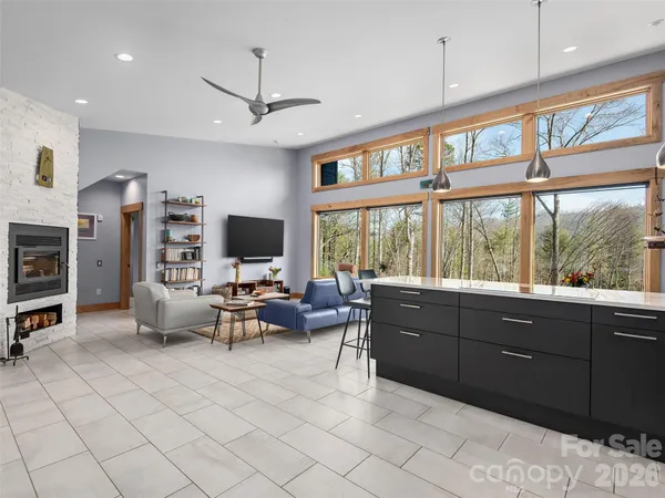 $1,995,000 | 15 Sourwood Lane, Fletcher, NC 28732