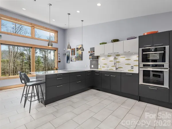 $1,995,000 | 15 Sourwood Lane, Fletcher, NC 28732