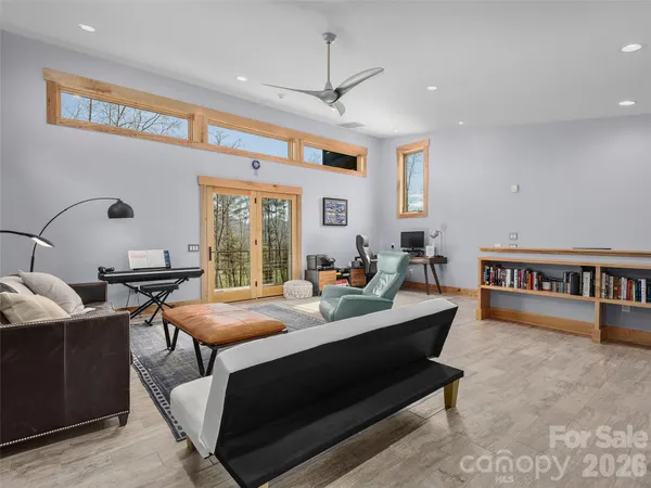 $1,995,000 | 15 Sourwood Lane, Fletcher, NC 28732