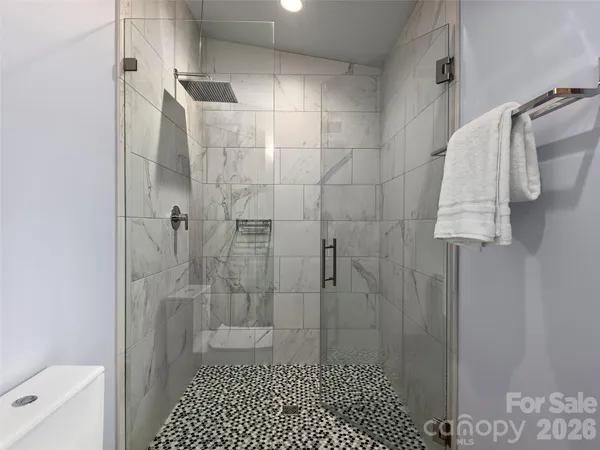 $1,995,000 | 15 Sourwood Lane, Fletcher, NC 28732