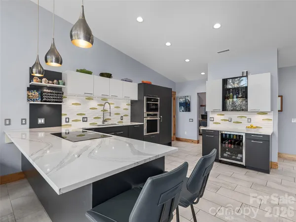 $1,995,000 | 15 Sourwood Lane, Fletcher, NC 28732