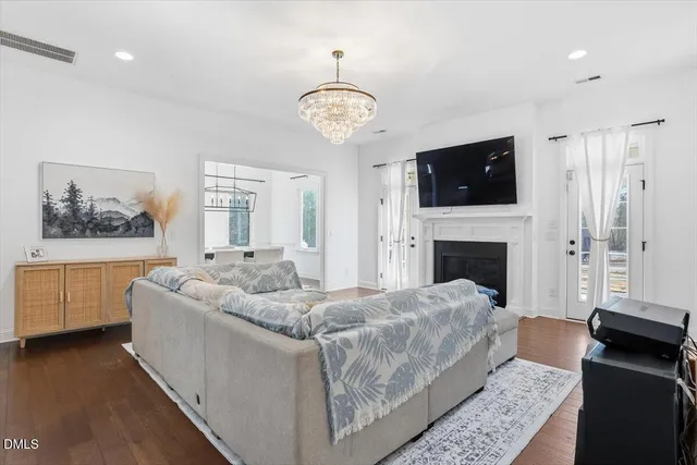 $775,000 | 1117 Aquadale Drive, Raleigh, NC 27603