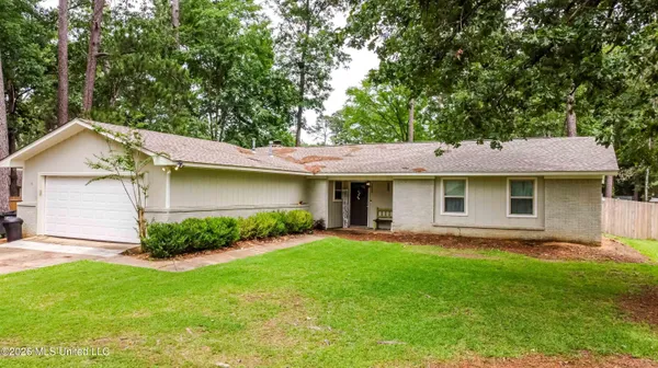 $235,000 | 102 Camelia Place, Brandon, MS 39047