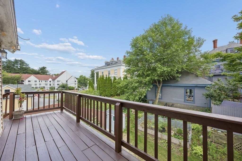 49 Felton Street Hudson, MA 01749 - Photo 32 of 41